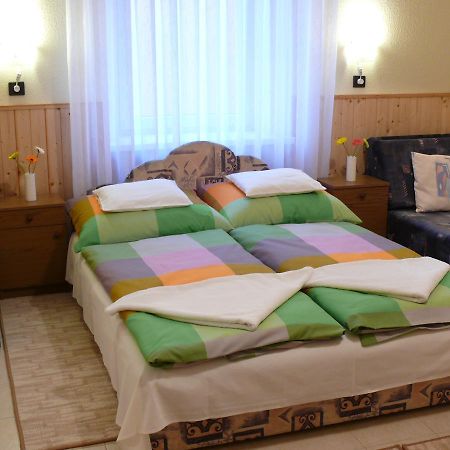 Ferienwohnung Madacsi Vendeghaz Kiskoros Exterior foto