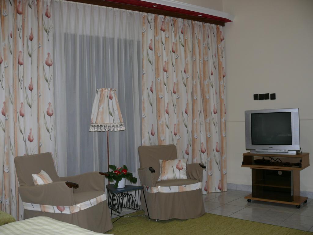 Ferienwohnung Madacsi Vendeghaz Kiskoros Exterior foto